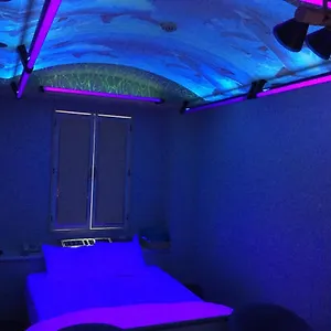https://dear-place-adults-only.hotels-osaka.net